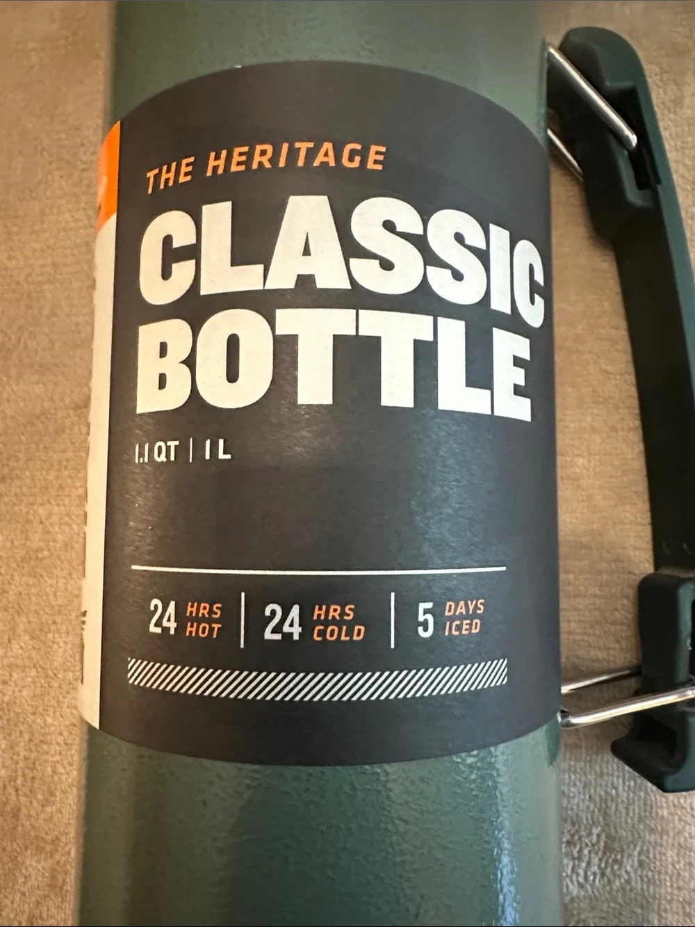 Stanley Classic Bottle Vacuum Flask - Forest Green with Stainless Cap